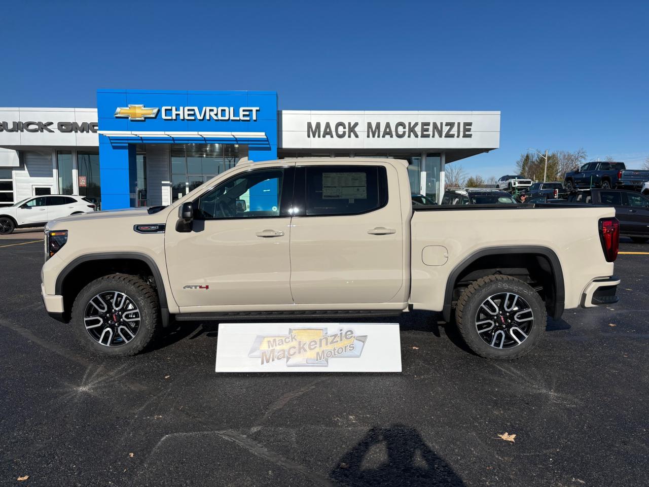 2026 GMC Sierra 1500 2026 GMC Sierra AT4 Crew Cab 4WD Photo3