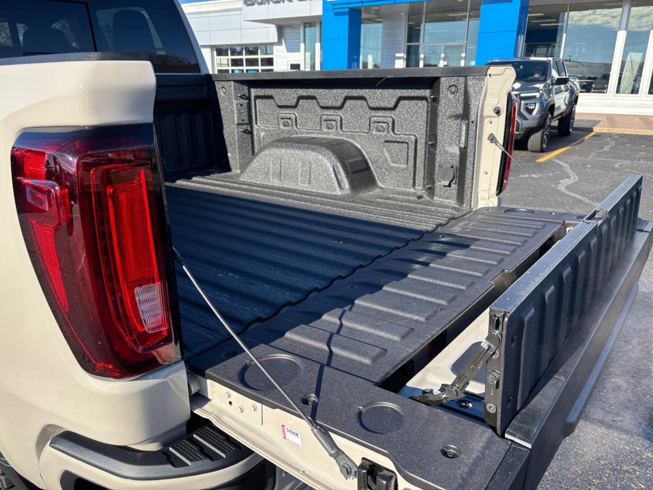 2026 GMC Sierra 1500 2026 GMC Sierra AT4 Crew Cab 4WD Photo