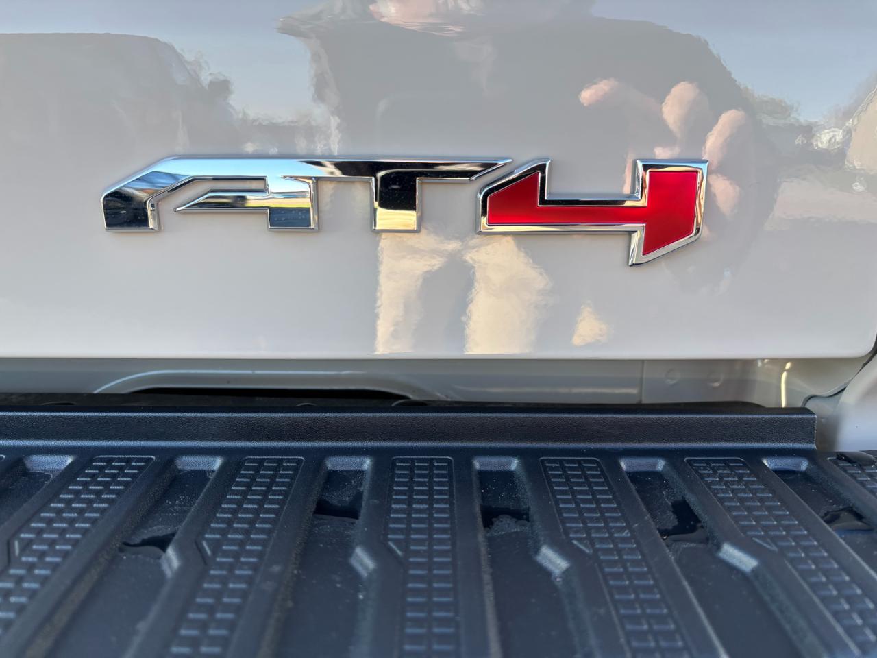 2026 GMC Sierra 1500 2026 GMC Sierra AT4 Crew Cab 4WD Photo