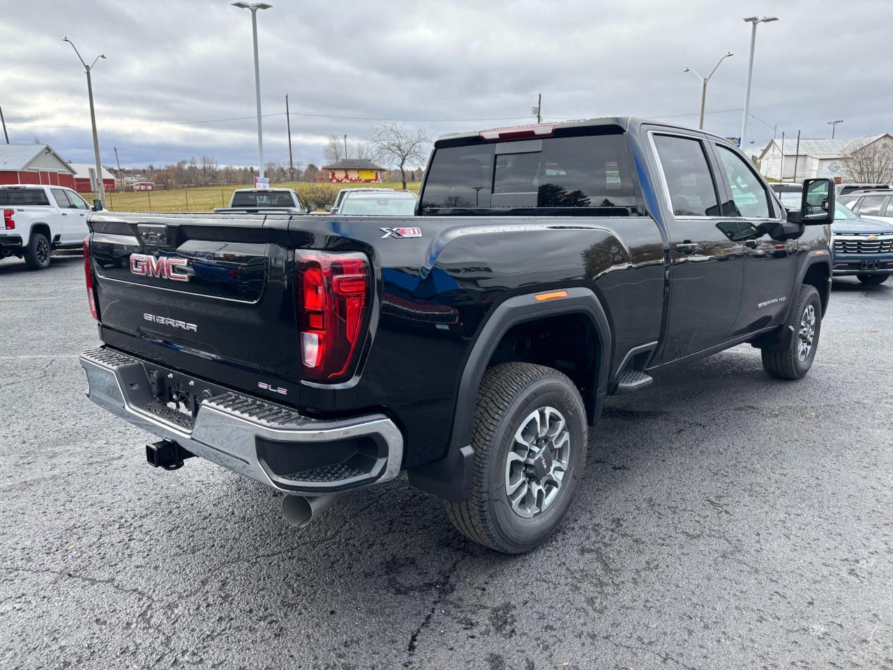 2026 GMC Sierra 2500 HD 2026 GMC Sierra 2500HD SLE Crew Cab 4WD Photo