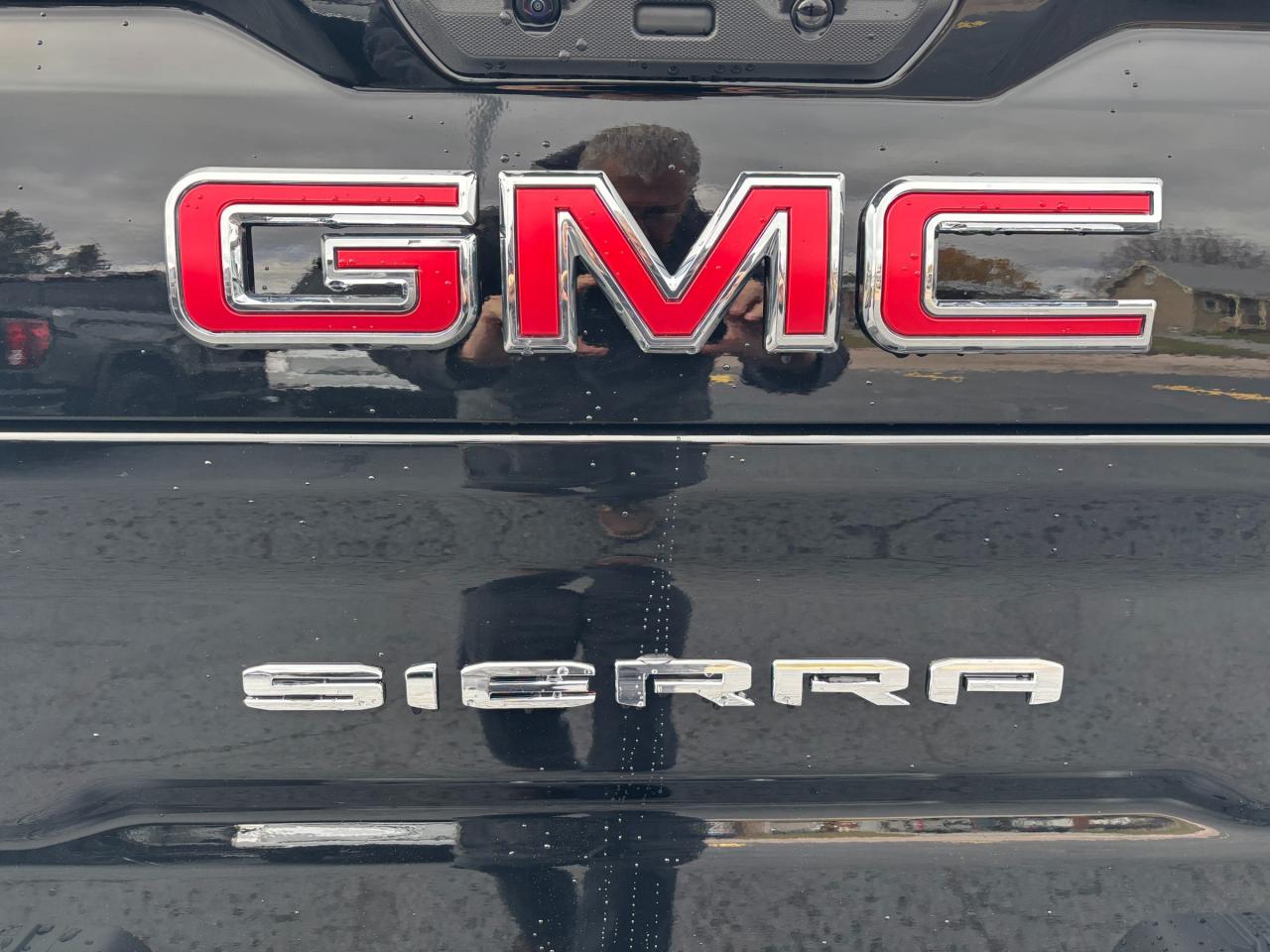 2026 GMC Sierra 2500 HD 2026 GMC Sierra 2500HD SLE Crew Cab 4WD Photo