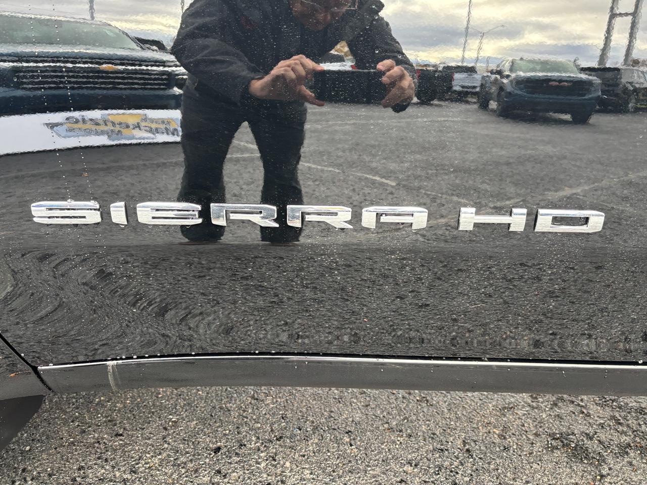 2026 GMC Sierra 2500 HD 2026 GMC Sierra 2500HD SLE Crew Cab 4WD Photo