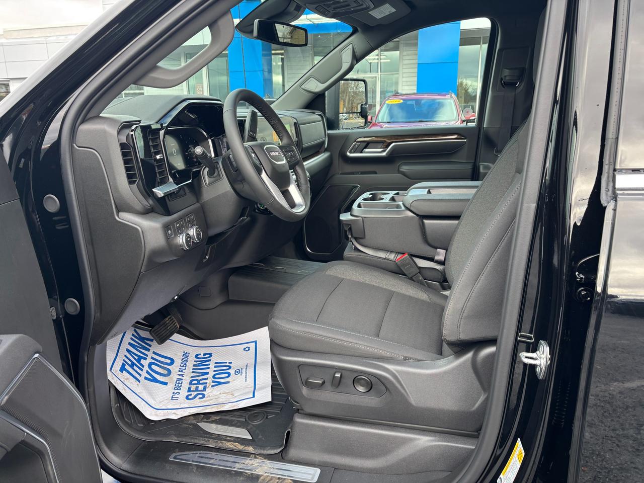 2026 GMC Sierra 2500 HD 2026 GMC Sierra 2500HD SLE Crew Cab 4WD Photo