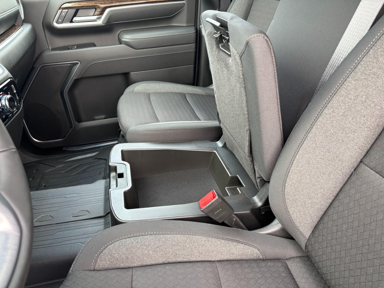 2026 GMC Sierra 2500 HD 2026 GMC Sierra 2500HD SLE Crew Cab 4WD Photo