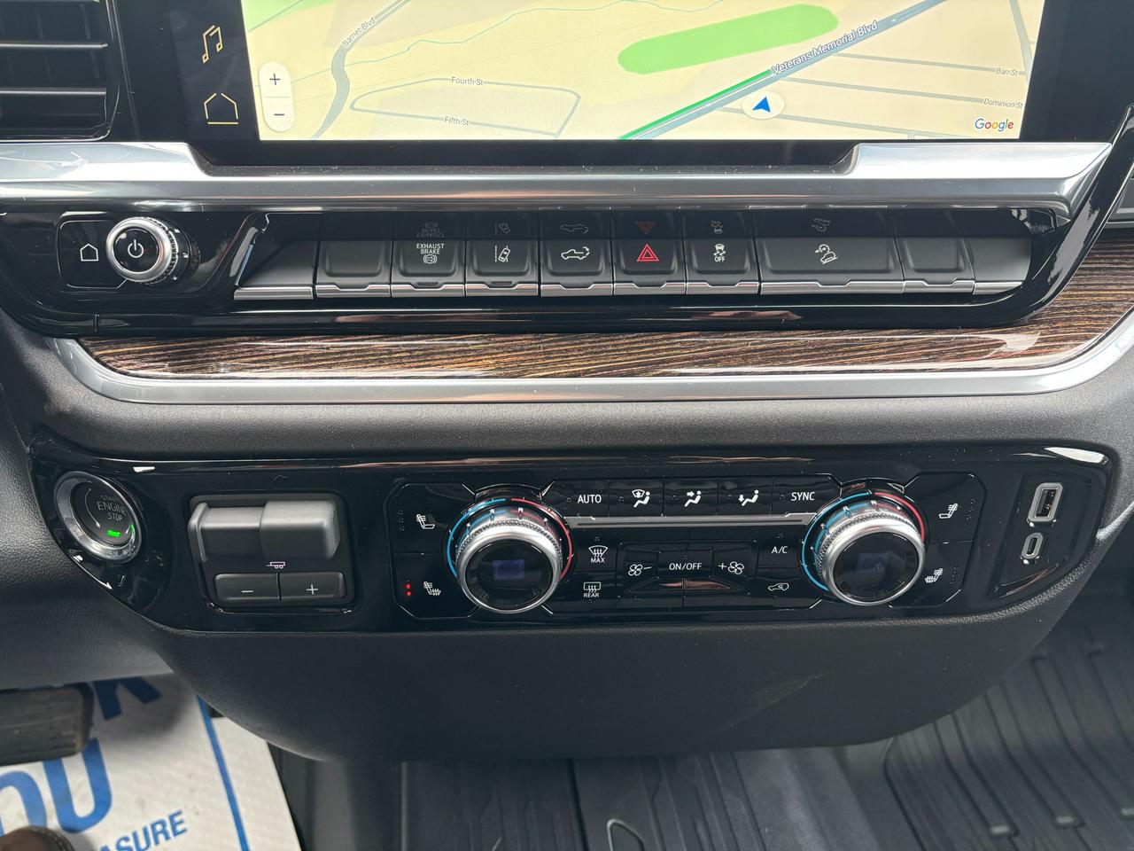 2026 GMC Sierra 2500 HD 2026 GMC Sierra 2500HD SLE Crew Cab 4WD Photo