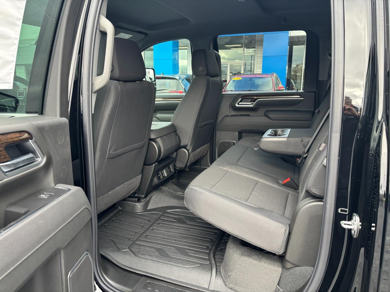 2026 GMC Sierra 2500 HD 2026 GMC Sierra 2500HD SLE Crew Cab 4WD Photo