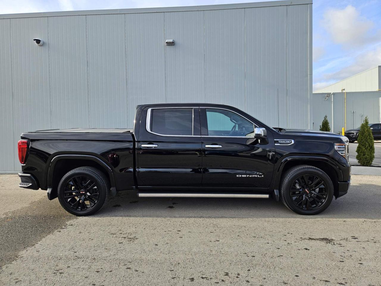 2022 GMC Sierra 1500 Denali One Owner | Navigation | Sunroof | 22" Wheels Photo4