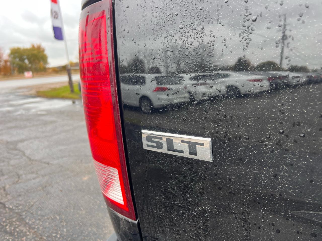 2015 RAM 1500 SLT Photo13