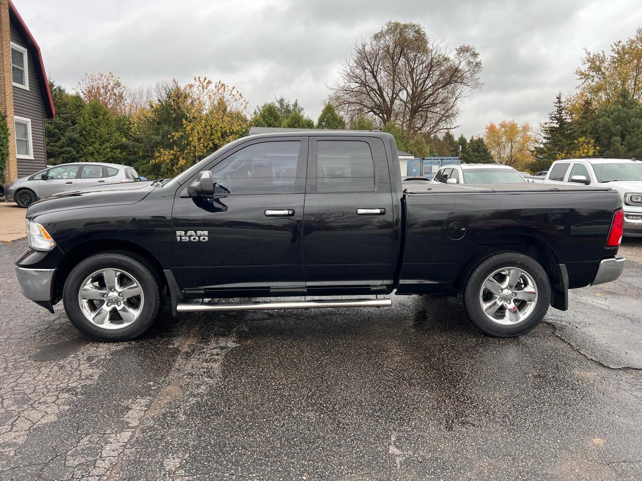 2015 RAM 1500 SLT 4X4 V6 3.6L ONLY 125KM Photo