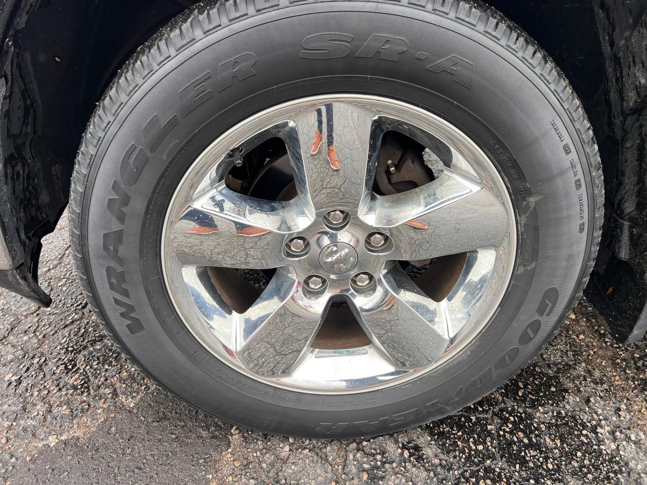 2015 RAM 1500 SLT 4X4 V6 3.6L ONLY 125KM Photo