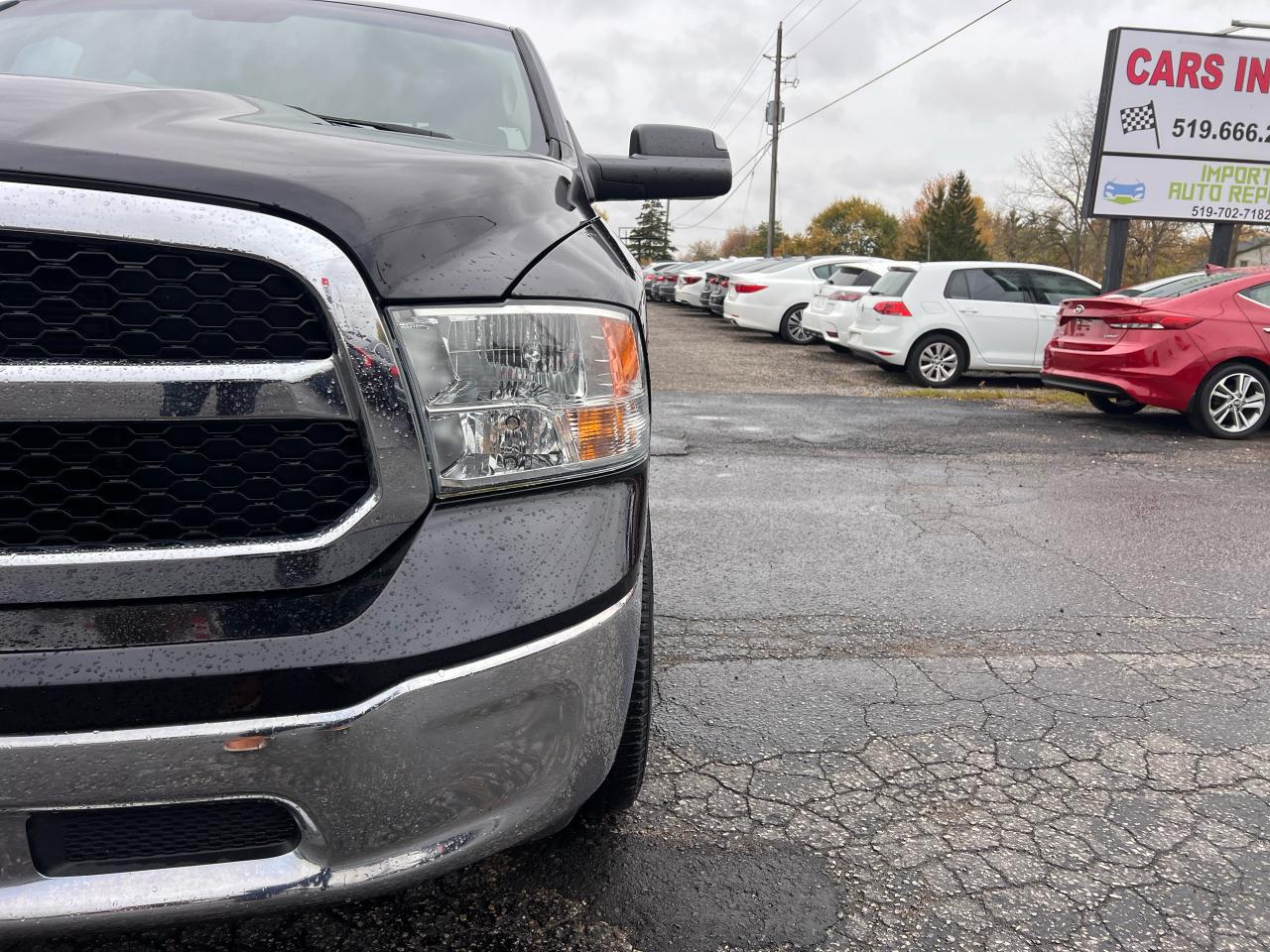 2015 RAM 1500 SLT 4X4 V6 3.6L ONLY 125KM Photo