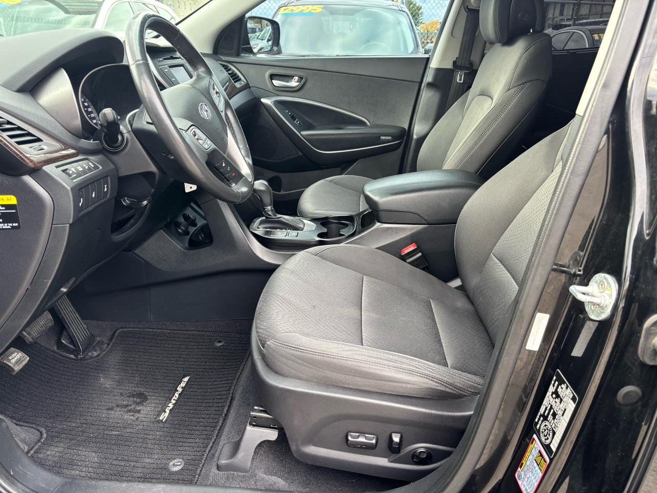 2017 Hyundai Santa Fe Sport Premium, All Wheel Drive, Back-Up-Camera, Keyless - Photo #10