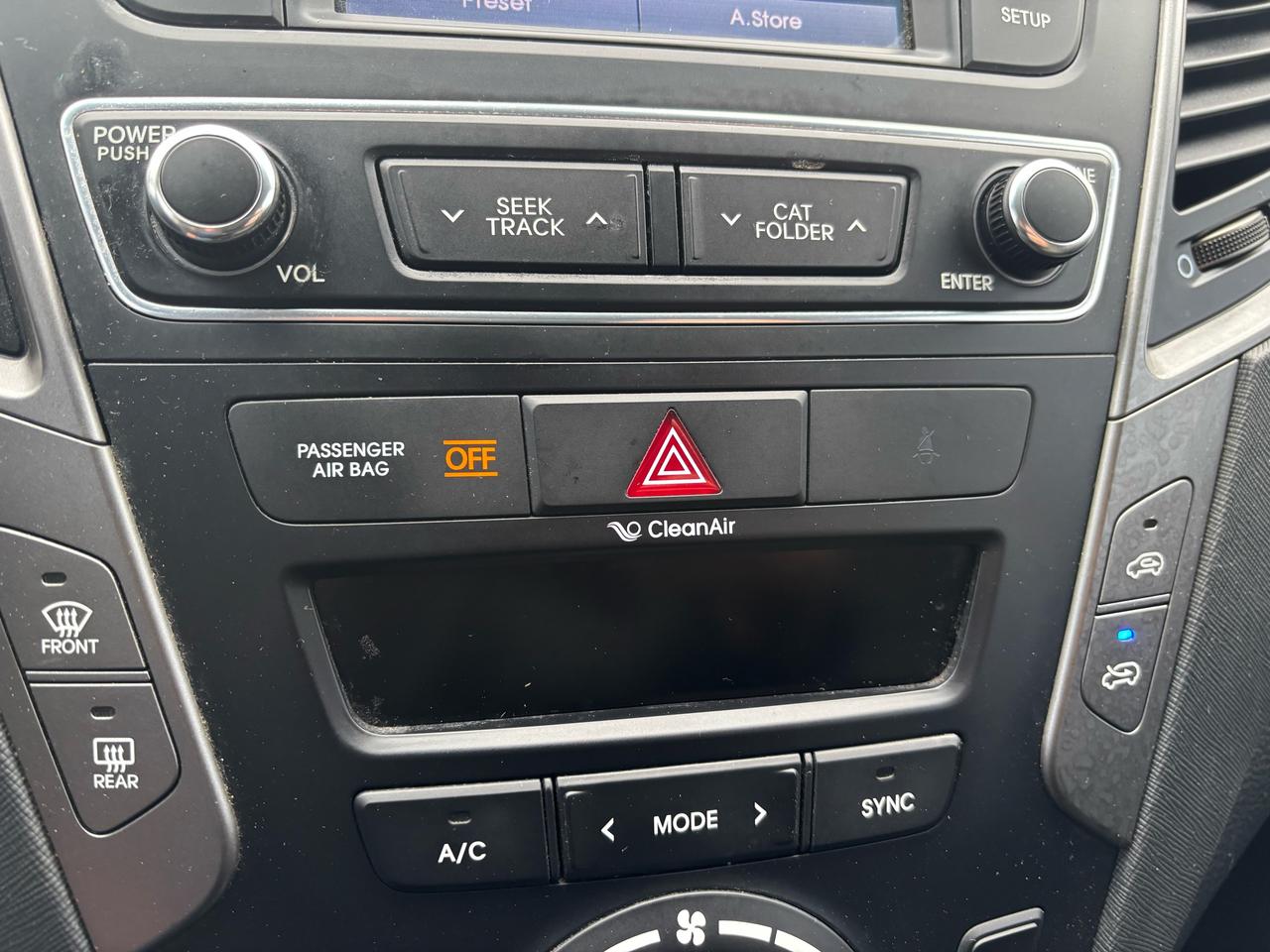 2017 Hyundai Santa Fe Sport Premium, All Wheel Drive, Back-Up-Camera, Keyless Photo
