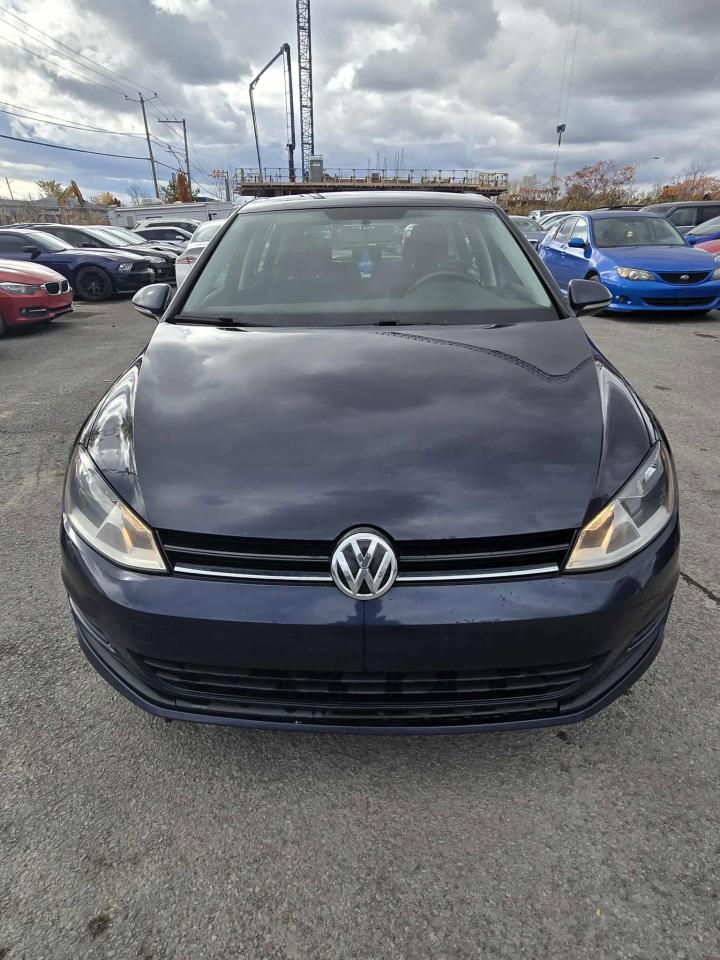 2017 Volkswagen Golf TRENDLINE - Photo #2