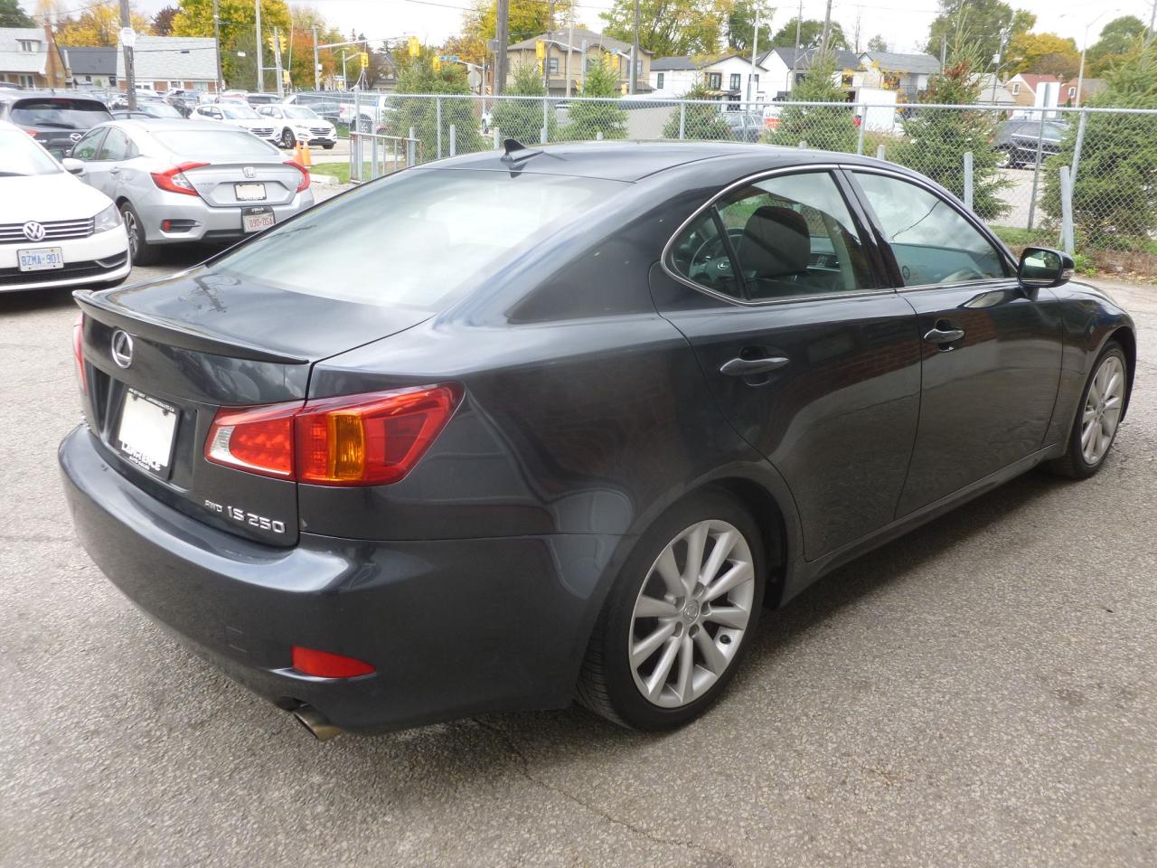 2009 Lexus IS 250  - Photo #5