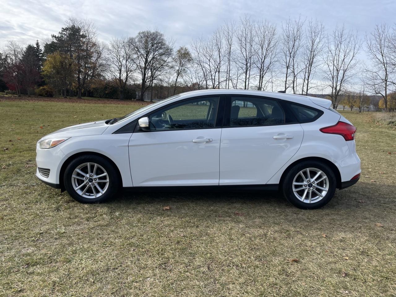 2016 Ford Focus SE Hatch * One Owner / 21 Service records Photo