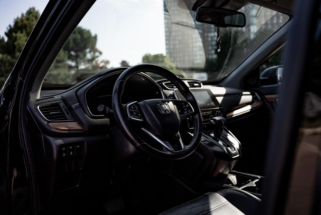 2017 Honda CR-V Touring AWD - Photo #7