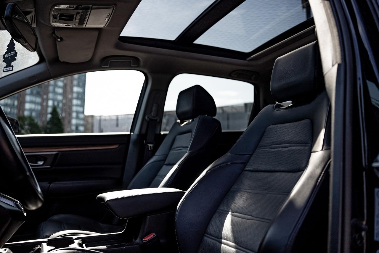 2017 Honda CR-V Touring AWD - Photo #8