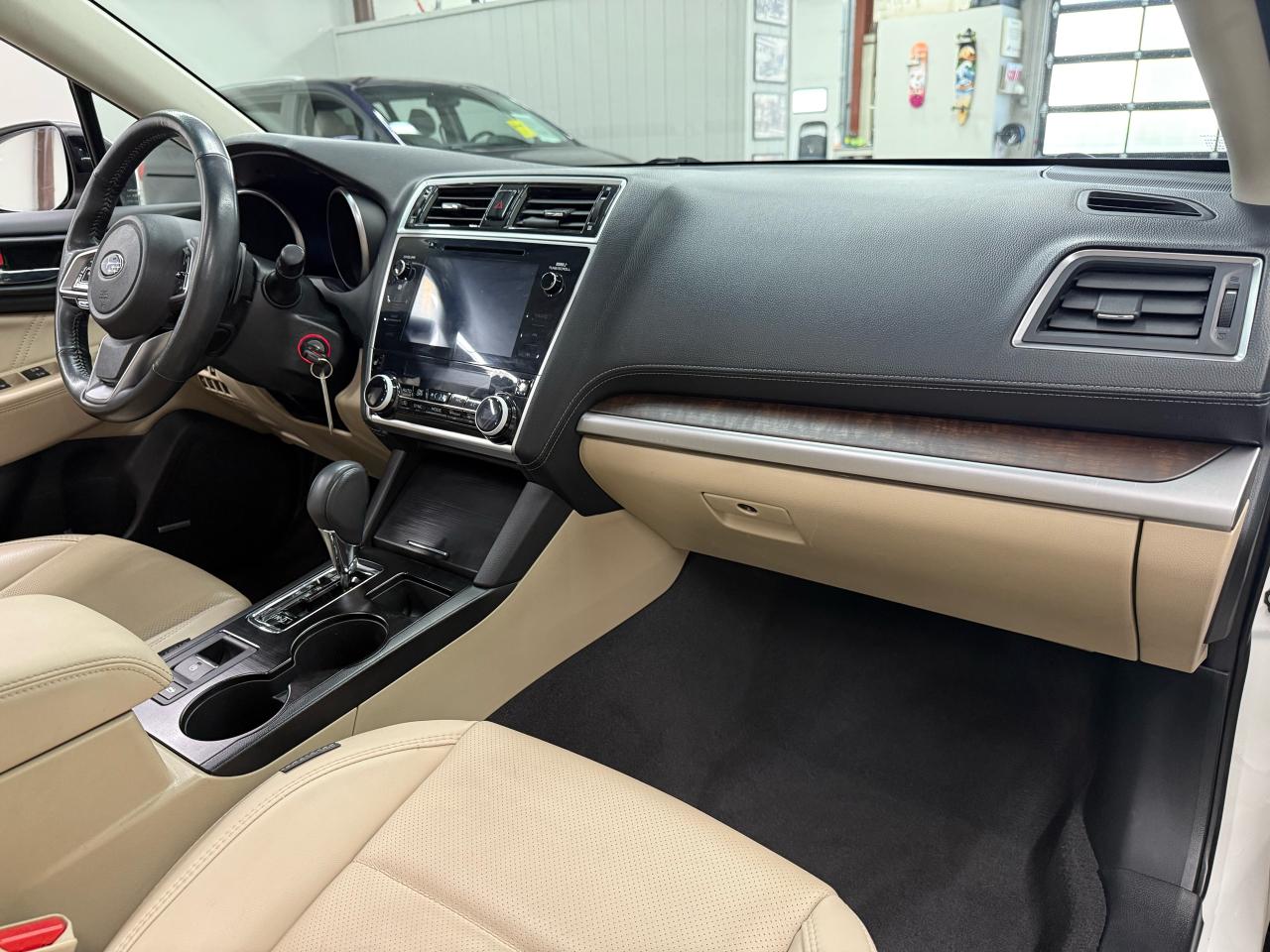 2018 Subaru Outback LIMITED - Photo #25