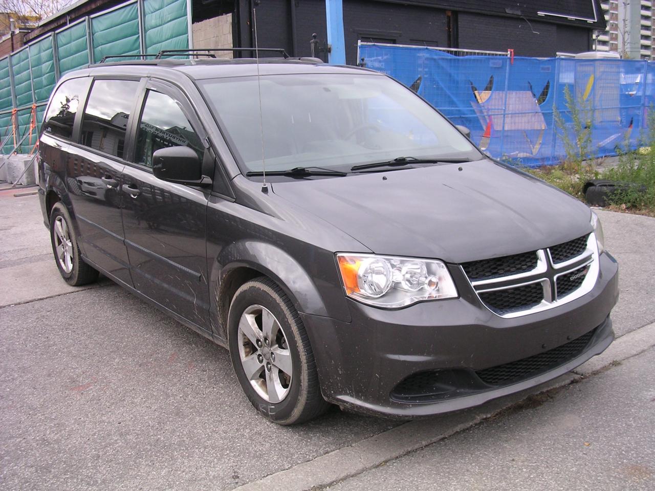 2016 Dodge Grand Caravan CANADA VALUE PACKAGE - Photo #2