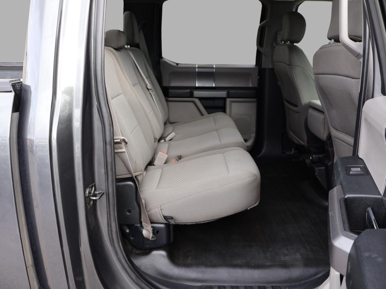 2019 Ford F-150 XTR CREW 4WD CERTIFIED *ACCIDENT FREE*FORD MAINTAIN* CAMERA BLUETOOTH CRUISE ALLOYS - Photo #17