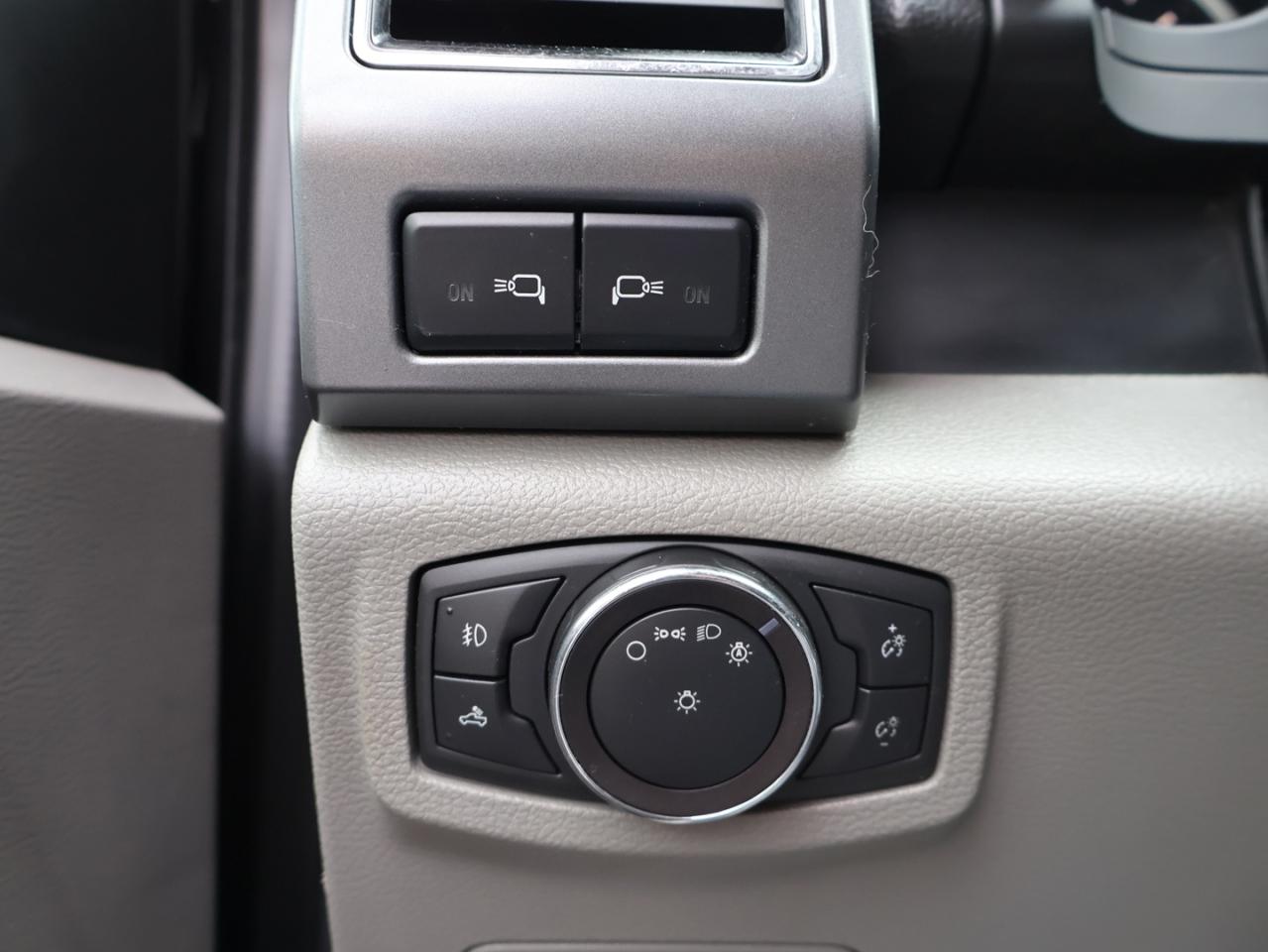 2019 Ford F-150 XTR CREW 4WD CERTIFIED *ACCIDENT FREE*FORD MAINTAIN* CAMERA BLUETOOTH CRUISE ALLOYS - Photo #31