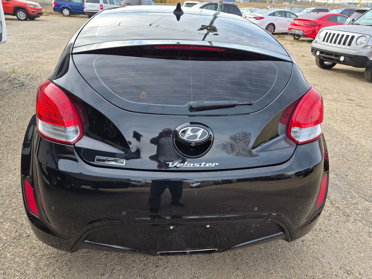 2016 Hyundai Veloster Tech, Leather, Sunroof, Remote, Nav, BU Cam, Htd S - Photo #6