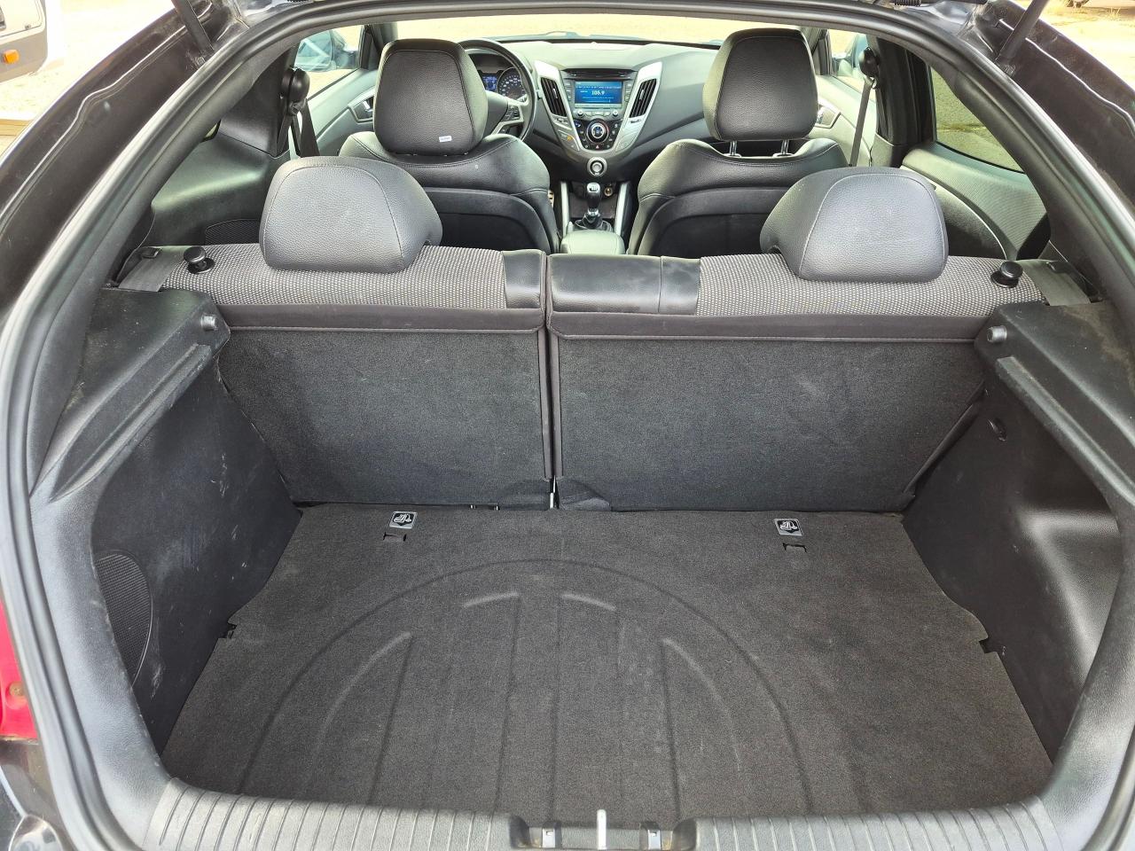 2016 Hyundai Veloster Tech, Leather, Sunroof, Remote, Nav, BU Cam, Htd S - Photo #7