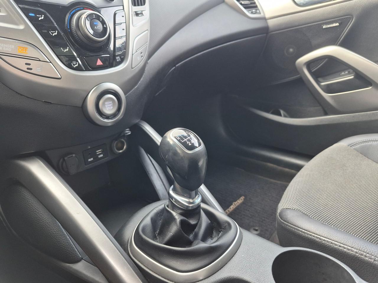 2016 Hyundai Veloster Tech, Leather, Sunroof, Remote, Nav, BU Cam, Htd S - Photo #14