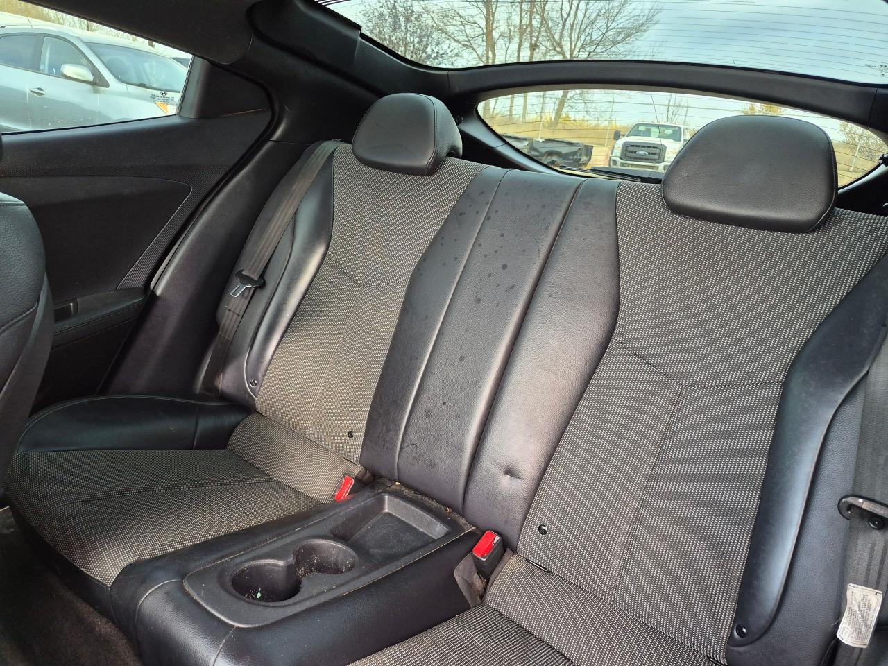 2016 Hyundai Veloster Tech, Leather, Sunroof, Remote, Nav, BU Cam, Htd S - Photo #16