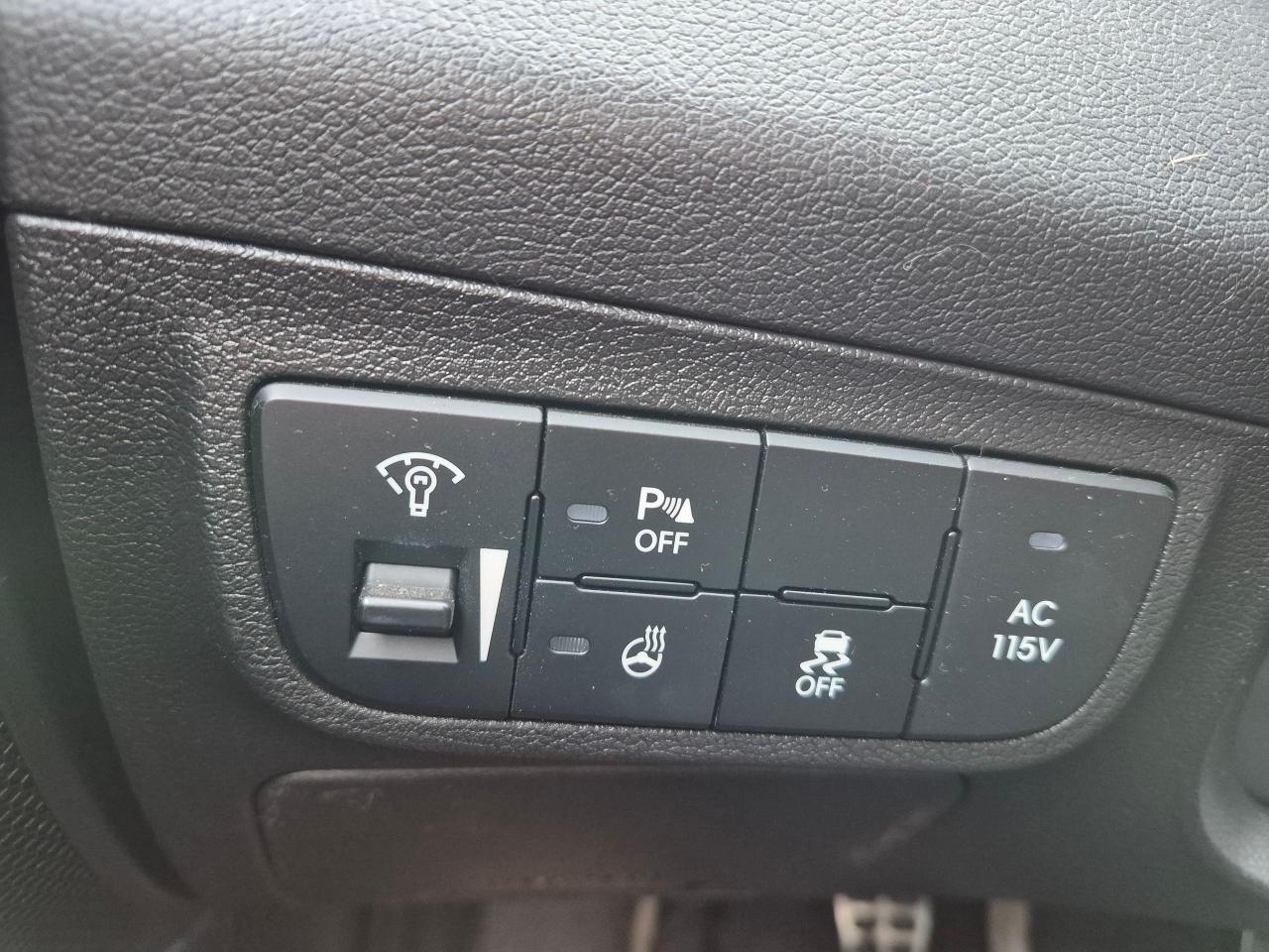 2016 Hyundai Veloster Tech, Leather, Sunroof, Remote, Nav, BU Cam, Htd S - Photo #22