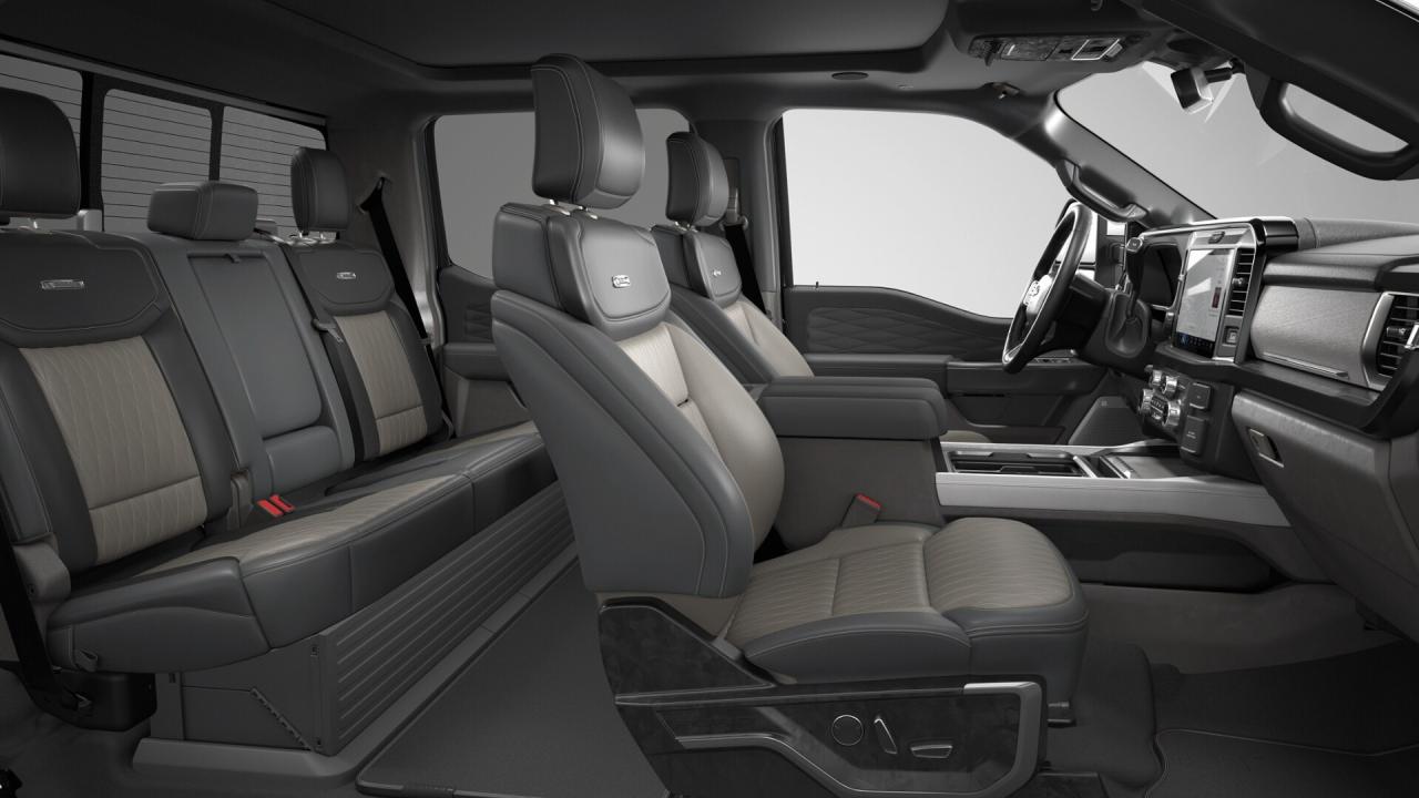 2026 Ford F-250 Platinum Plus Crew Cab 4x4 Photo