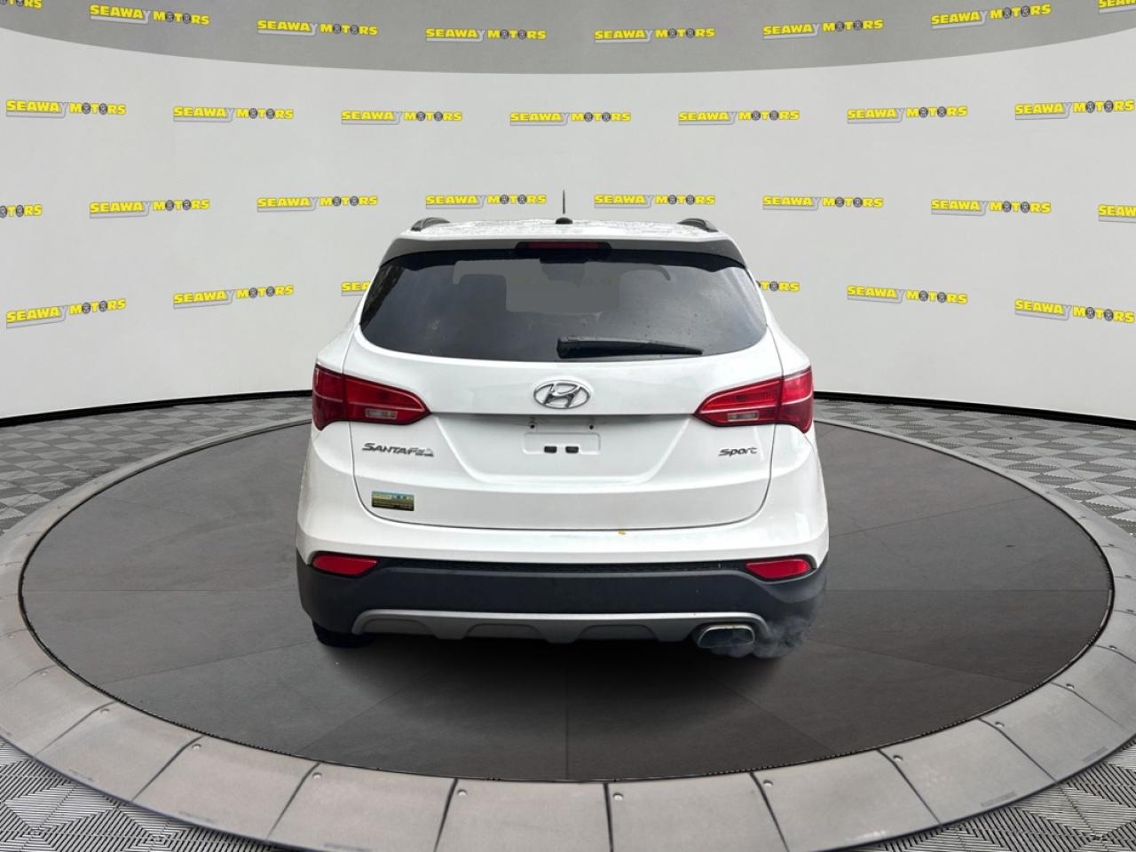 2016 Hyundai Santa Fe Sport Base - Photo #4