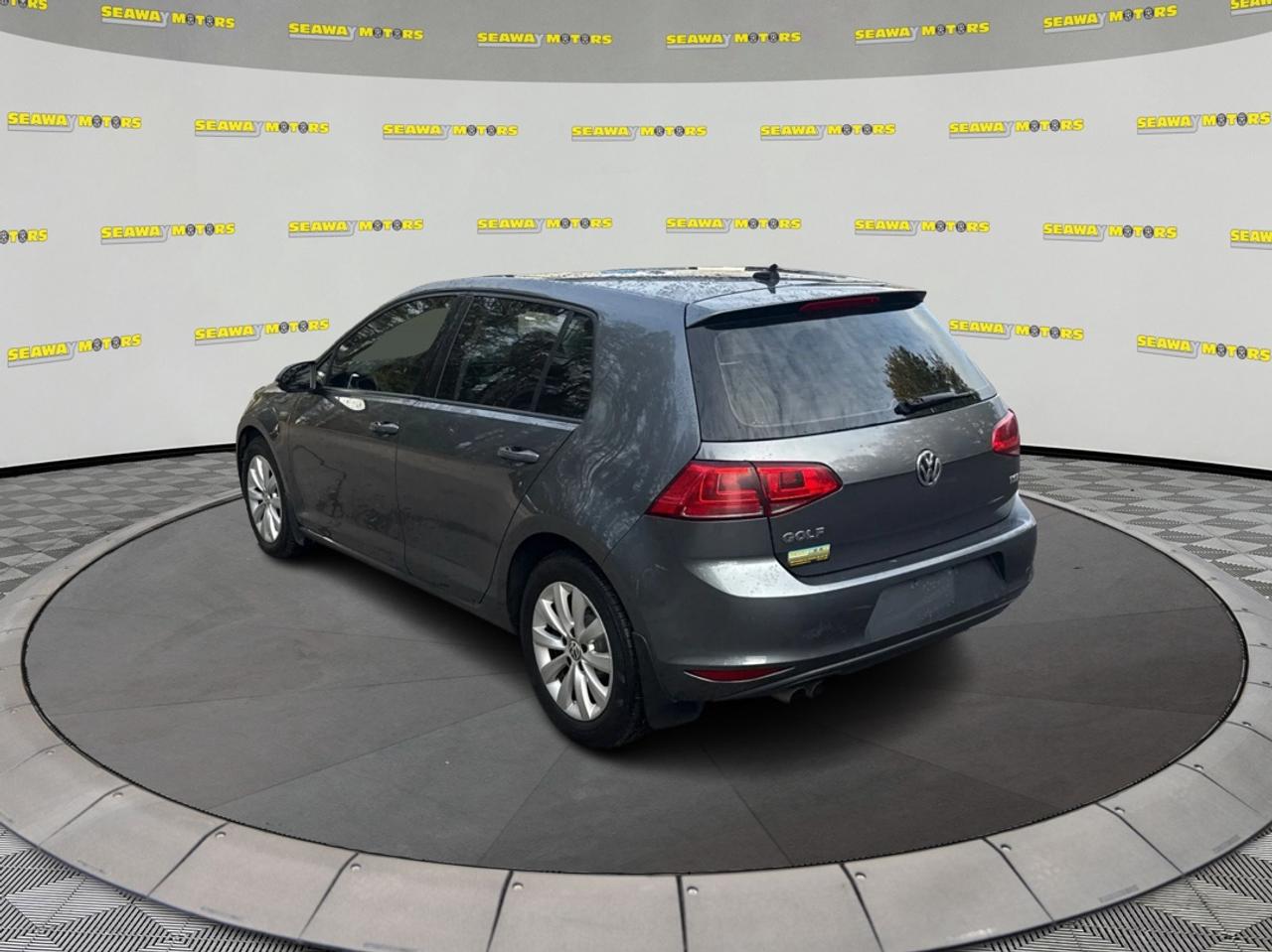 2016 Volkswagen Golf TRENDLINE Photo4