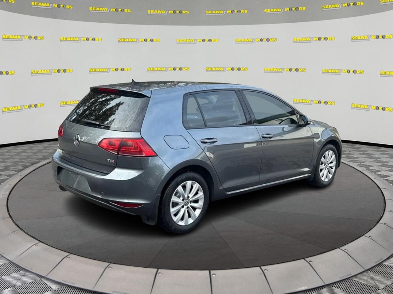 2016 Volkswagen Golf TRENDLINE Photo2