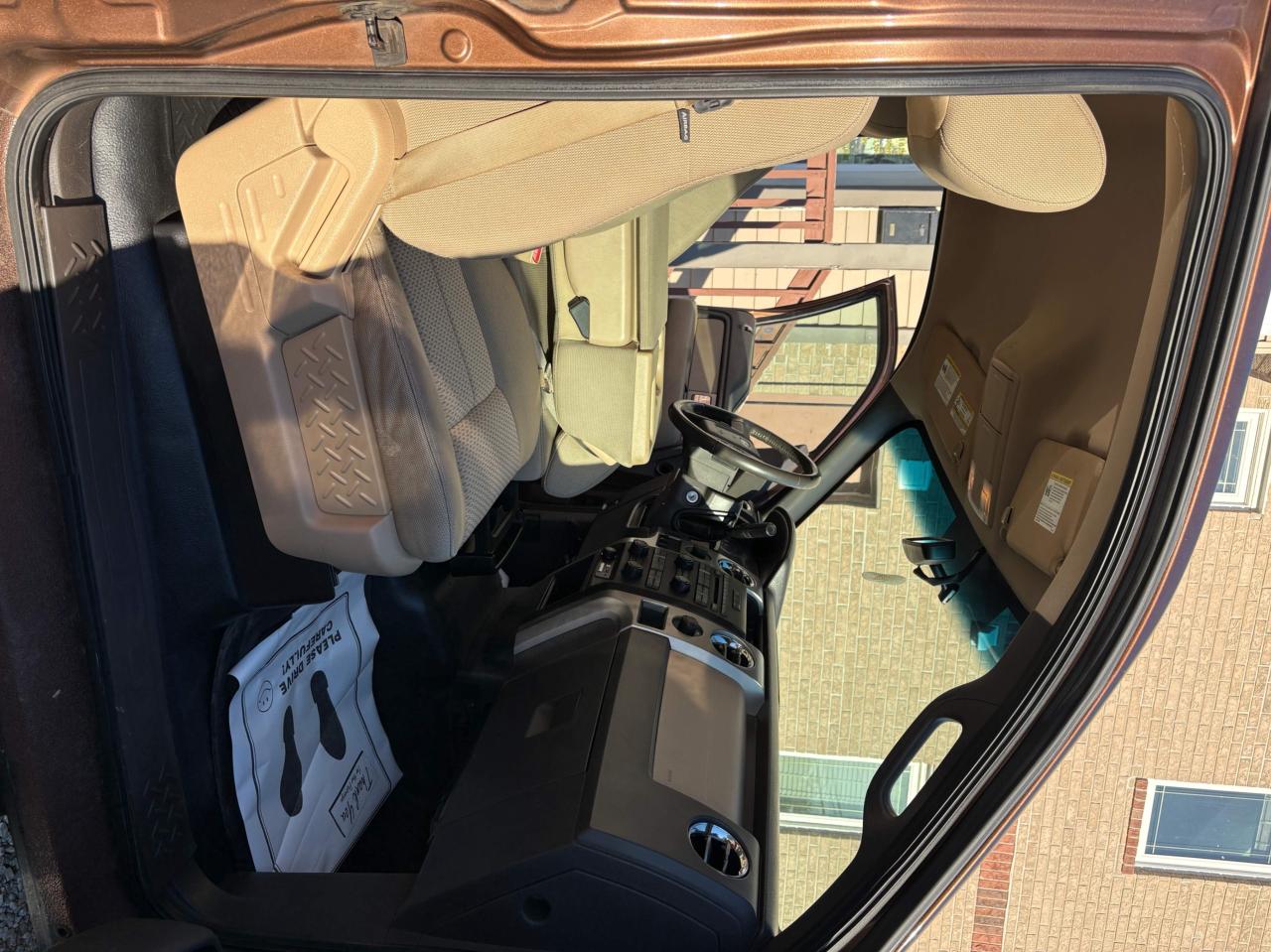 2011 Ford F-150 4WD SUPERCREW 145" XLT Photo