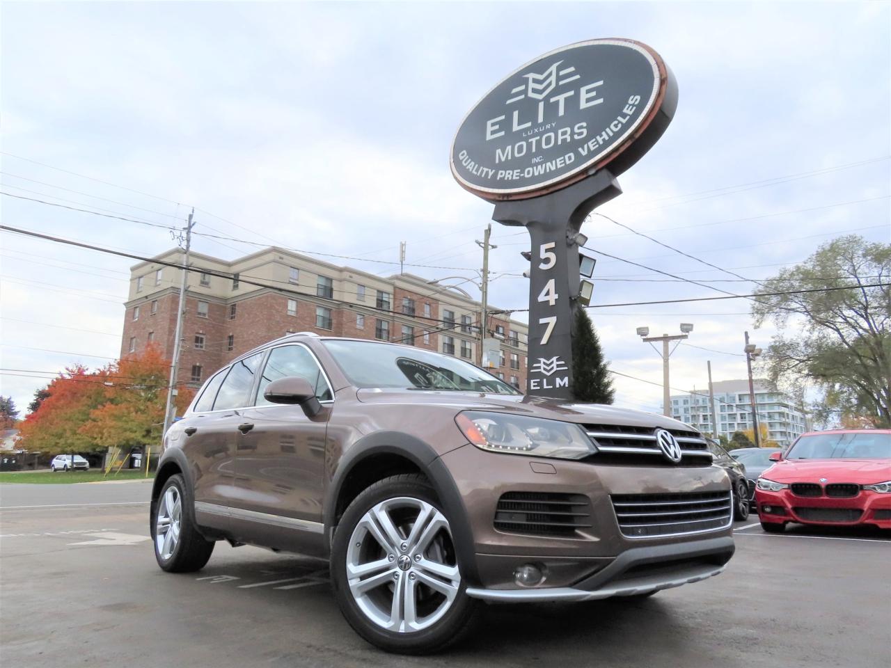 Used 2011 Volkswagen Touareg TDI - DIESEL - LEATHER - SUNROOF !! for sale in Burlington, ON