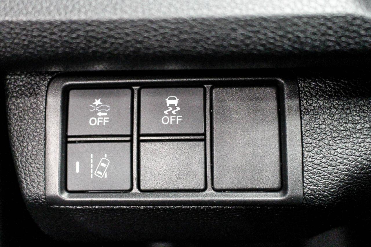 2020 Honda Civic LX UPGRADED RIMS - CLOTH UPHOLSTERY - HEATED FRONT SEATS - CAR STARTER Photo