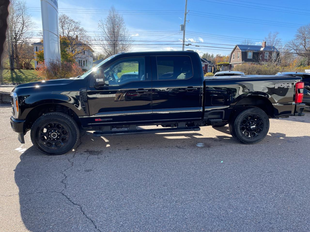 2023 Ford F-350 Super Duty SRW Lariat Photo