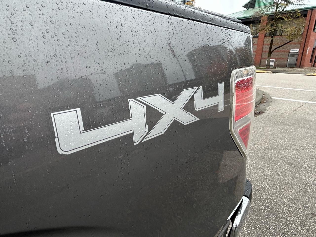 2012 Ford F-150 Lariat - Photo #16