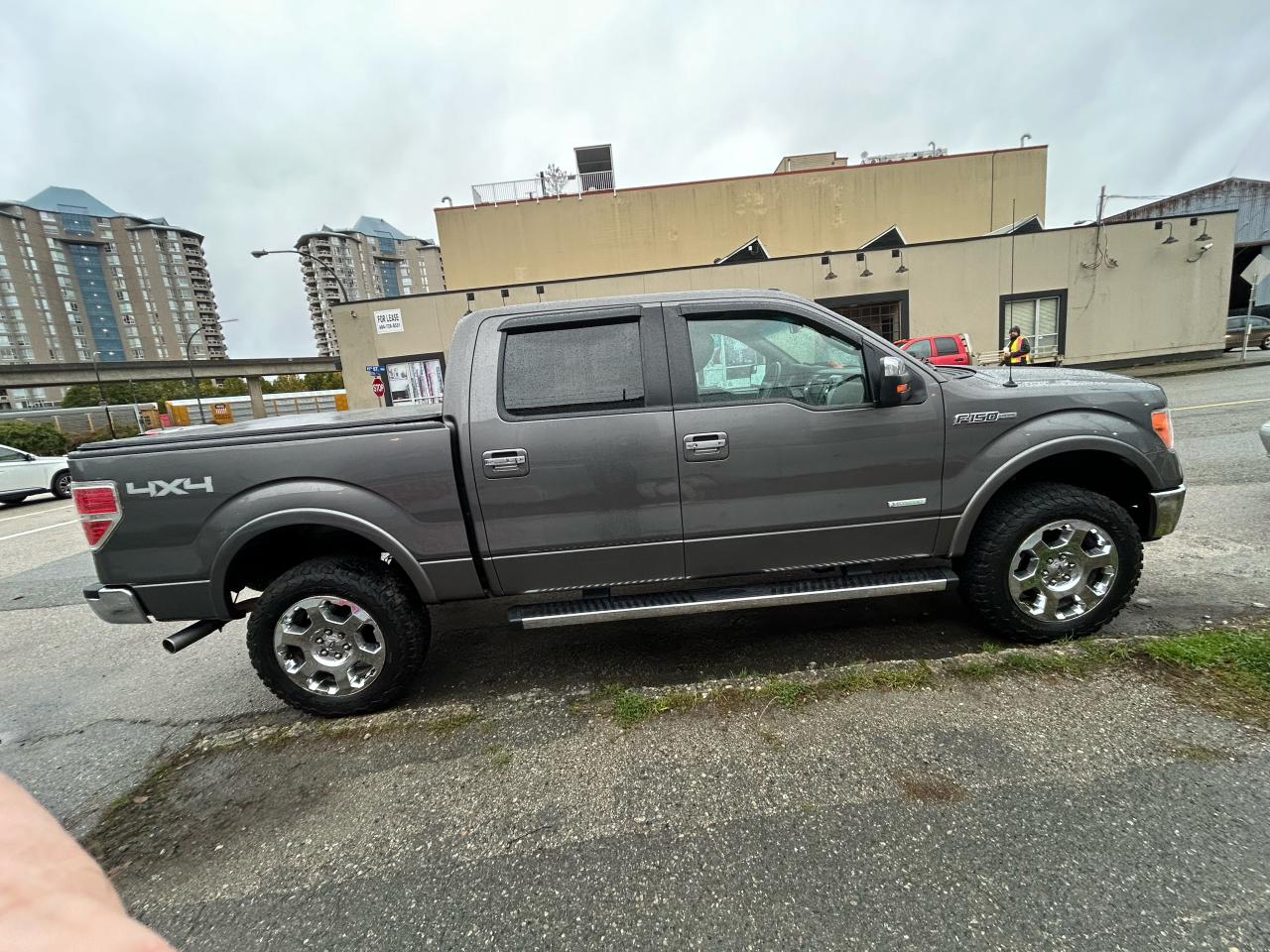 2012 Ford F-150 Lariat - Photo #5