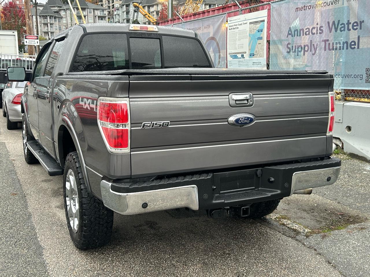 2012 Ford F-150 Lariat - Photo #2