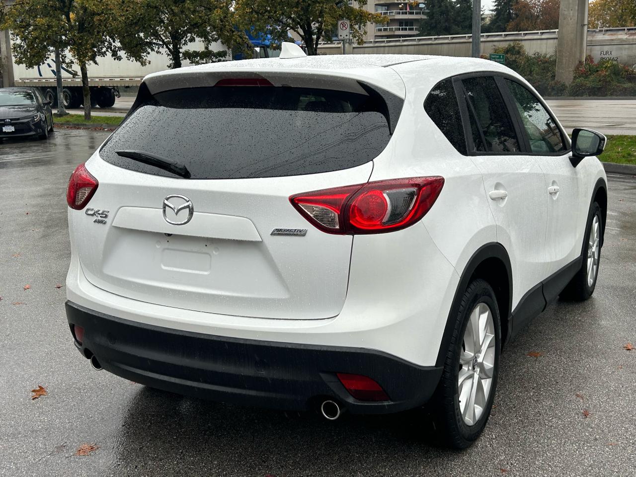 2014 Mazda CX-5 GT - Photo #6