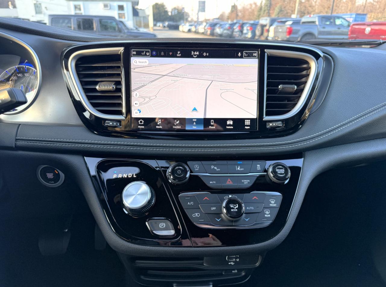 2026 Chrysler Pacifica Select FWD Photo