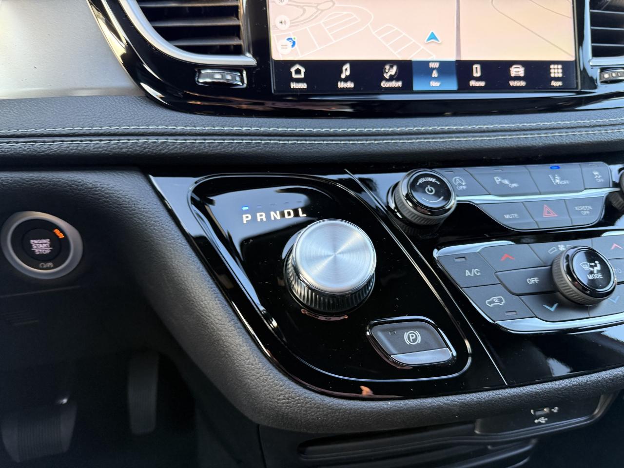 2026 Chrysler Pacifica Select FWD Photo