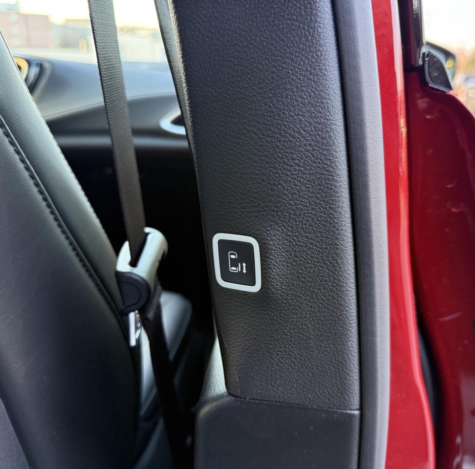 2026 Chrysler Pacifica Select FWD Photo