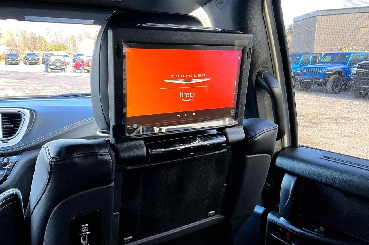 2026 Chrysler Pacifica SELECT | 100TH ANNIVERSARY | Theater Pkg | Sunroof Photo
