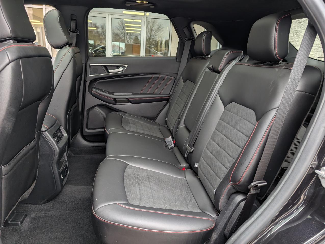 2021 Ford Edge ST Line Photo