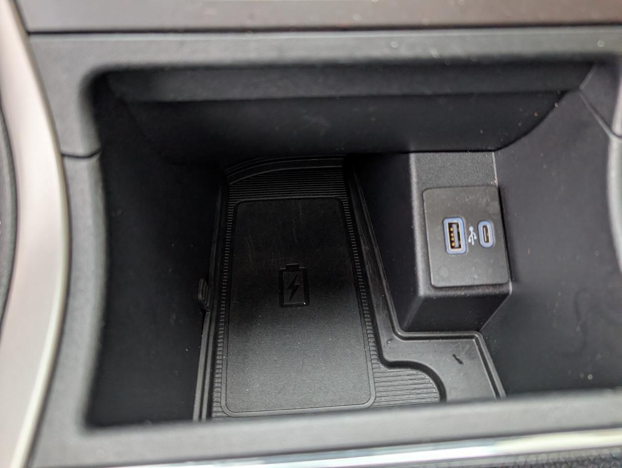 2021 Ford Edge ST Line Photo