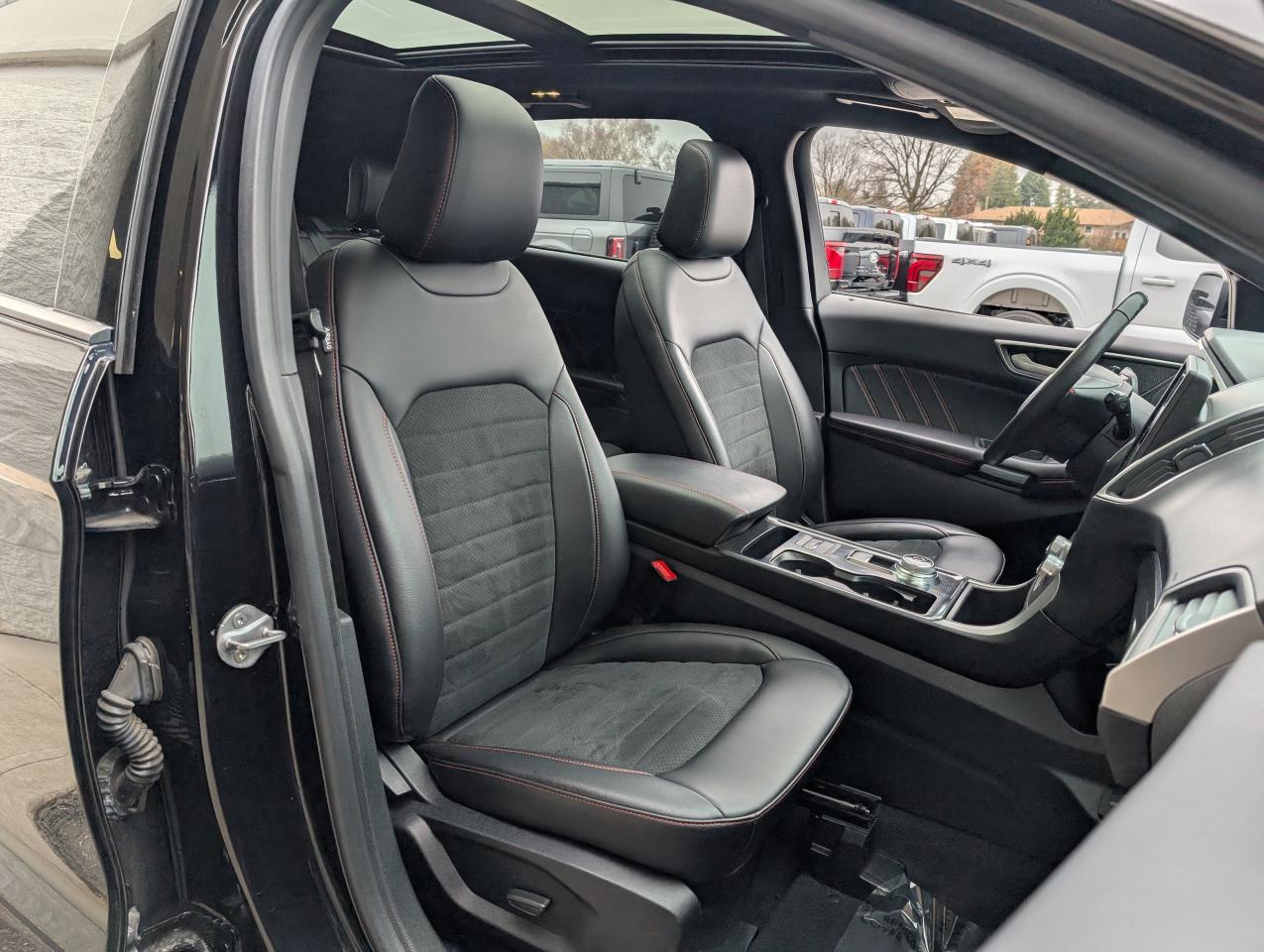 2021 Ford Edge ST Line Photo